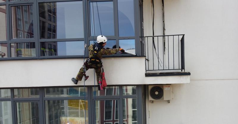 Висотні роботи у Львові