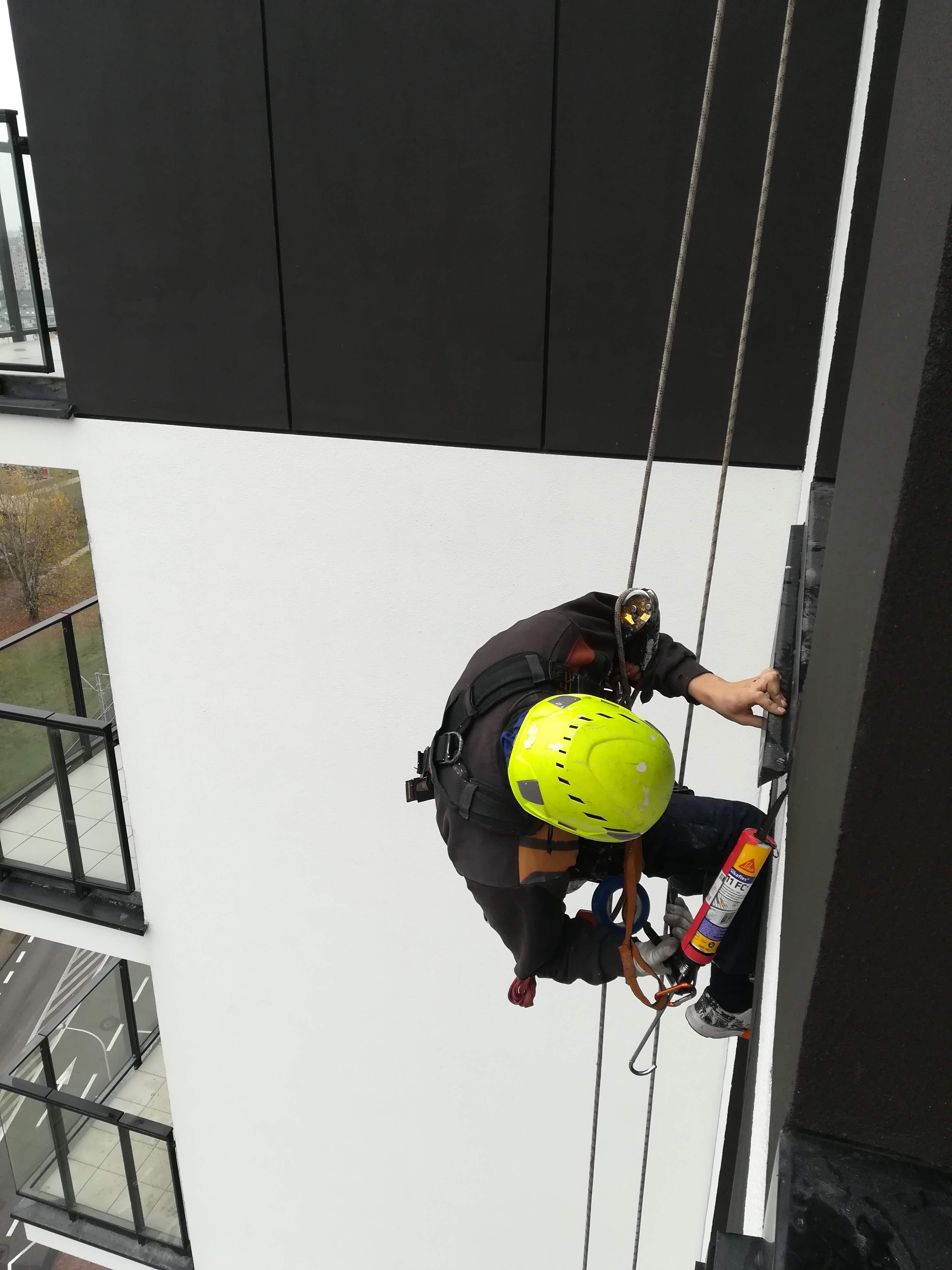 Промисловий альпінізм у будівництві.